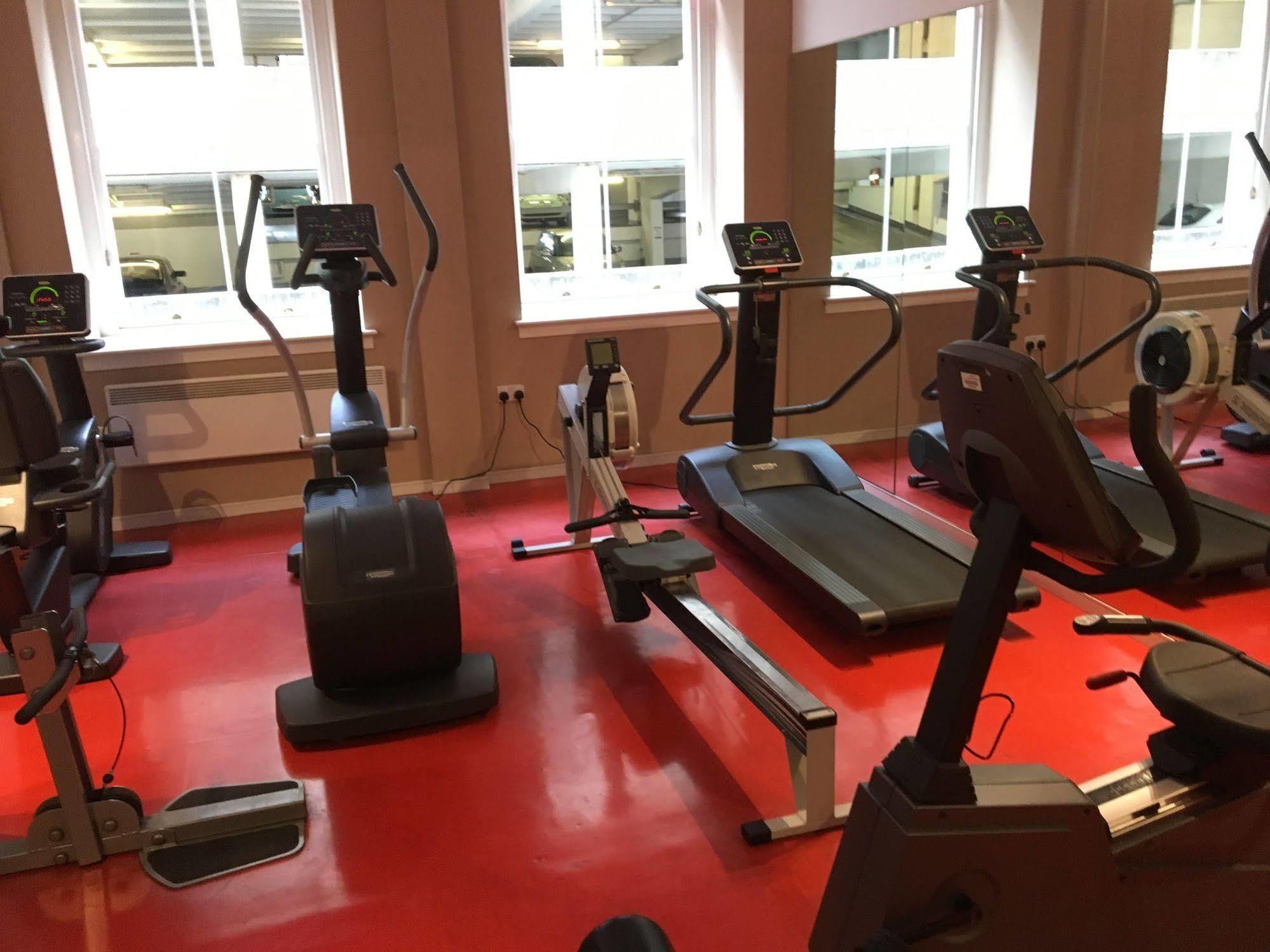 Apartahotel Fraser 4*